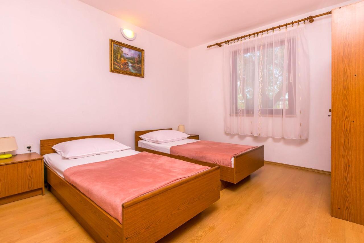 Apartments Cvitkovic 罗戈兹尼察 外观 照片