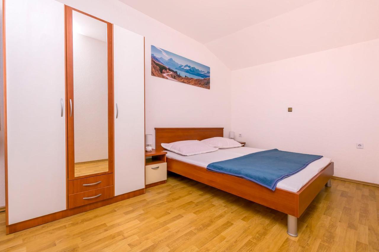 Apartments Cvitkovic 罗戈兹尼察 外观 照片