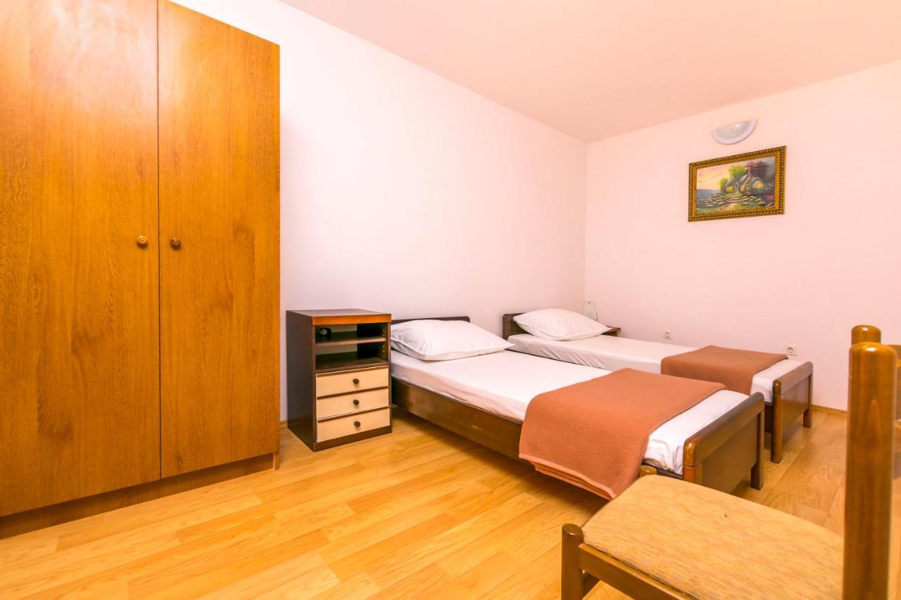 Apartments Cvitkovic 罗戈兹尼察 外观 照片