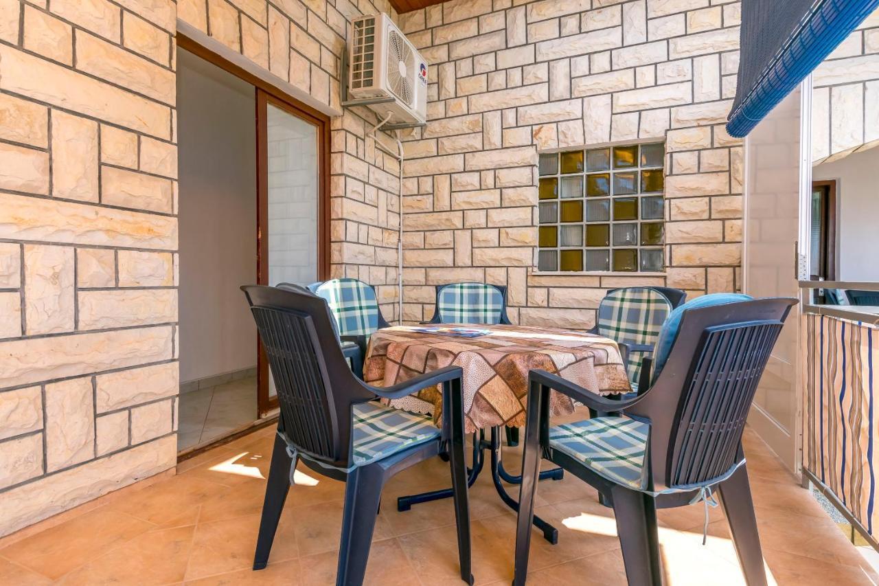 Apartments Cvitkovic 罗戈兹尼察 外观 照片