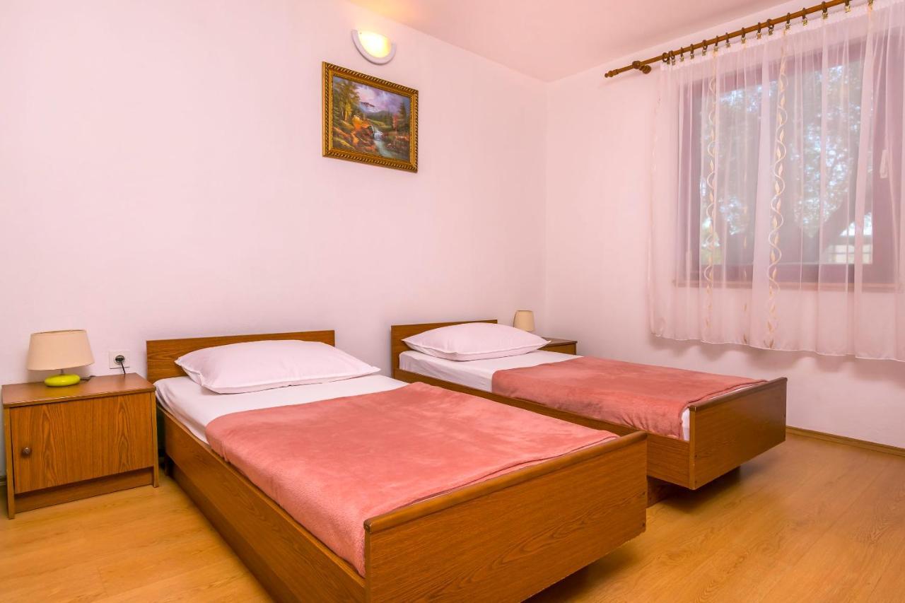 Apartments Cvitkovic 罗戈兹尼察 外观 照片