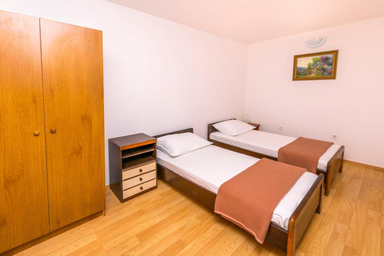 Apartments Cvitkovic 罗戈兹尼察 外观 照片